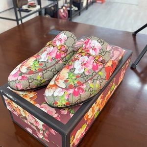 Gucci Loafers T.GG Supreme Blooms PL/MAL. KID BE.EBO. MULT/DRY ROSE